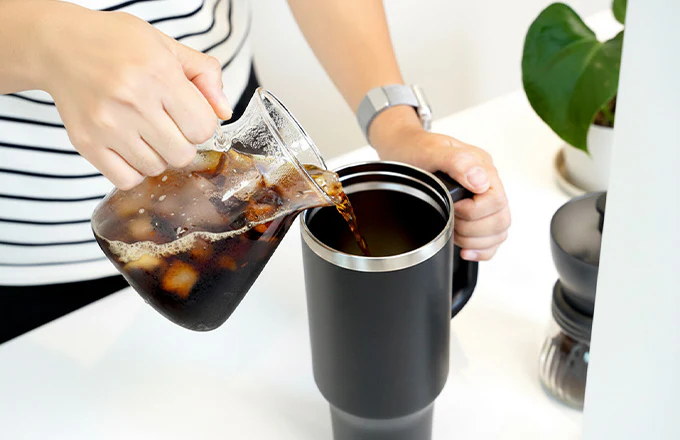 UltraCool 1.2L Steel Tumbler – Sip Hot & Cold in Style! With Handle & Straw - Image 7